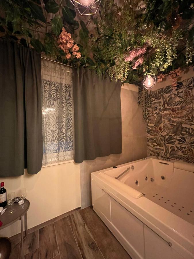 A Due Passi Da Hotel Формия Екстериор снимка